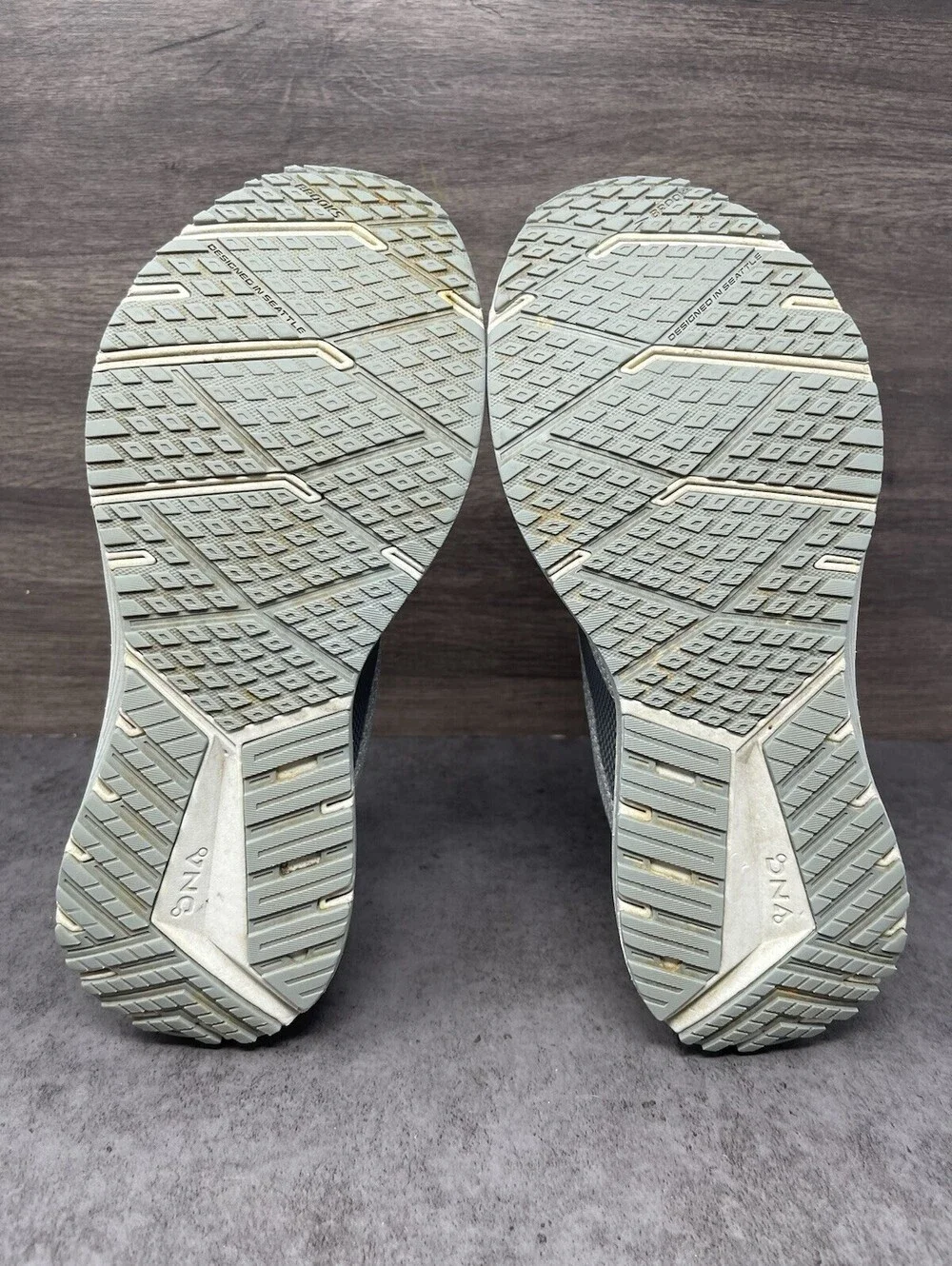 Brooks Revel 7 Size 10 Womens White Grey DNA Running Walking Athletic Shoes